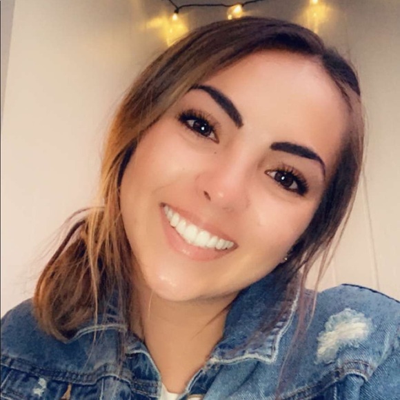 Meet your Posher, Abby - Picture 1 of 1